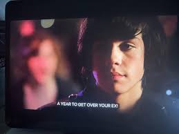 Clare sieht in dieser Folge echt verrückt aus. Sie wollte 'ne Auszeit von Eli,  weil sie sich gefühlt hat, als würde sie ersticken. Kaum ist er weg, ist's  ein Problem. : r/Degrassi