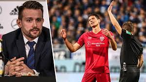 As clip emerges of juventus star allegedly attending party with friends just days before his country's first match. Juventus Turin Verpflichtet 19 Jahrigen Dejan Kulusevski Wohl 35 Millionen Euro Ablose Sportbuzzer De
