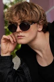 Dexter Black's Instagram, Twitter & Facebook