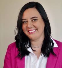 Shelby Geyer's Instagram, Twitter & Facebook