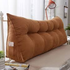 Letto con cuscini allacciati alla testiera maise che offre un perfetto comfort per chi vuole leggere o guardare la televisione prima di addormentarsi. Gmby Triangolo Letto Lettura Back Cuscino Multi Funzione Letto Cuneo Cuscino Cuscino Velluto Testata Imbottito Posteriore Cuscino Lungo A 70x20x45cm 28x8x18inch Cuscini Da Lettura Casa E Cucina Bepco Ee