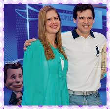 As tonalidades fechadas são conhecidas por sua versatilidade. Malu Mg Sbtistaonline No Meadd Esposa E Celso Portiolli Na Festa Sbt30anos No Sofitel Jequitimar Em Guaruja Bem Vindos