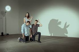 Clever Photos Of People Casting Intricate Shadows With Their Bodies Shadow Art Shadow Puppets With Hands Ghost In The Machine