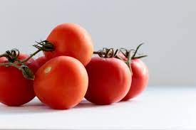 Kandungan tomat tidak hanya datang dari dagingnya saja. 5 Kebaikan Dan Khasiat Buah Tomato Zon Bayi