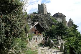 Reinhold messner über sein leben am limit und was ihn antreibt neue herausforderungen zu suchen. Castle Of Juval Medieval Histories