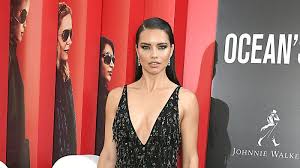 Regarder des films en streaming complet sur votre smart tv, console de jeu, pc, mac, smartphone, tablette et bien plus. Liebes Aus Bei Adriana Lima Und Metin Hara