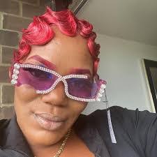 Makia Jones's Instagram, Twitter & Facebook