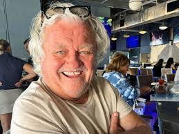 Archie Leach's Instagram, Twitter & Facebook