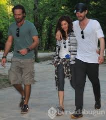 Basak dizer social media accounts. Kivanc Tatlitug Ile Basak Dizer Ayrildi Mi Foto Galerisi 6 Bursadabugun Com