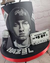 Repeated Affair. Sculpted Cakes and Toppers.