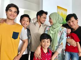 Saya dan syafiq sangat profesional di set penggambaran. Syafiq Kyle Ii Setiap Yang Bermula Perlu Berakhir Begitu Juga Untuk Drama Takadacintasepertimu Jujur Tak Sangka Sebegini Hebat Sambutan Korang Terhadap Drama Takadacintasepertimu Terima Kasih Dan Jumpa Lagi Di Lain Drama
