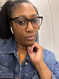 Monique Abraham's Instagram, Twitter & Facebook