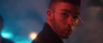 Valentino Ft Manuel Turizo: Besame (Music Video 2017)