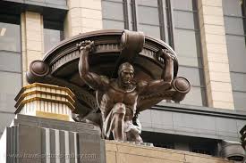 Art Deco Building Statues Of Singapore Art Deco Statue At The Parkview Square Building Deco Statue Art Deco Buildings Art Deco