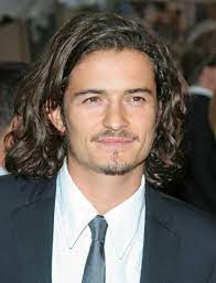 Orlando bloom got his gear off for another swim in nature, years after his infamous paddleboarding photos with katy perry. Pin Auf Mannerfrisuren