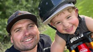 Fundraiser for Laura-Jayne Press by Scott Pye : Let's help this legend and  get him through this battle