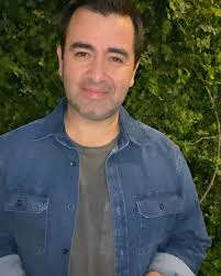 Abba nos recuerda la parábola del hijo pródigo. Un hijo que añora regresar  a casa, y un padre lleno de amor y de misericordia que le espera con los  brazos abiertos., Te invito a escuchar la canción., ...