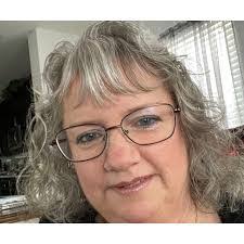 Sarah Wiegand's Instagram, Twitter & Facebook