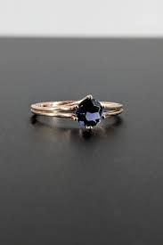 Did You Know If You Purchase A Ring From Our Sample Sale You Ll Receive A Free Resize In Addition To The Discounted Cost Instead O Jewelry Rings Fine Jewelry