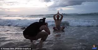 Comedian and health activist jp sears digs into life, love, community, and how to tackle controversial topics with a sense of respect and . Youtube S Jp Sears Parodies Social Media Yogis In Hilarious Video Daily Mail Online