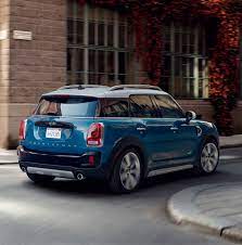 The Countryman Crossover Sav Is The Biggest Mini With A Raised Ride Height And All Wheel Drive And Comes In Cooper Mini Countryman Mini Usa Super Luxury Cars