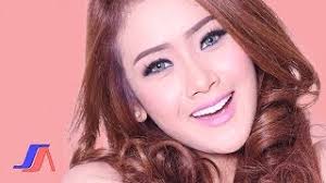 Usahakan kalian download sebagai review saja, belilah cd original atau kalian beli secara online. Layu Di Hujung Mekar Layu Dihujung Mekar By Mamex22 Chords Ratings Diagrams And Lyrics