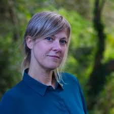 Dr. H. (Helle) Larsen