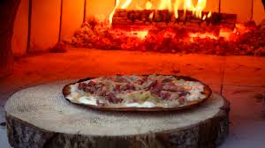 Faire Une Pizza Fajitas Dans Un Four A Bois La Recette Le Panyol