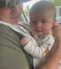 My perfect boy, how are you ONE already??! I love watching you grow, but I  sure do wish time would slow down a little.🥺 Momma, daddy and sister love  you so so much! 💙