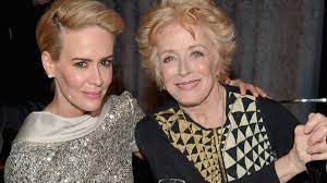 Her girlfriend, american crime story and ocean's 8 actress sarah. A Brief Timeline Of Holland Taylor And Sarah Paulson S Relationship Diva