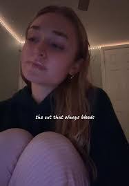 Nicole Klapper's Instagram, Twitter & Facebook