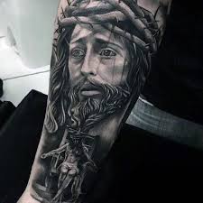 50 Disegni Di Tatuaggi Per Gli Uomini Di Gesu Avambraccio Idee Per L Inchiostro Di Cristo Tatuaggio Jesus Tattoo Christus Tattoo Tattoos Manner