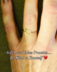 Few things are more exciting than seeing someone so good create something  they love. This is super talented makeup artist Jerri Lewis at the launch  of her next chapter called @flawlessfacesbyladyj If