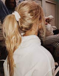 Pin By Sarah Loupe On Lavagirl Hair Styles Long Hair Styles Hair Looks