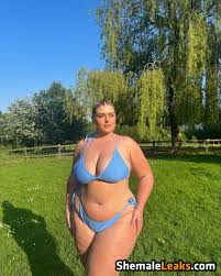 Izzy Nicholls  https:  isabelnichollsnall Leaked Nude OnlyFans (Photo 2)  - ShemaleLeaks!