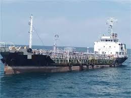 Hukum laut tidak lepas dari hukum internasional (unclos 1982), imbuhnya. Kapal Tangki Berlabuh Tanpa Kebenaran Ditahan