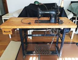 Antique Singer 95 1 Industrial Sewing Machine Thick Wood Top With Single Drawer Filled With A Industrial Sewing Machine Industrial Sewing Antique Sewing Table