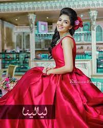 صور مي عمر ملكة جمال بعيدا عن الأسطورة بإطلالات صيفية ت نسيك شهد موقع ليالينا floral dress beautiful arab women red formal dress