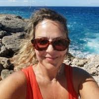 Nadia Mclaughlin's Instagram, Twitter & Facebook