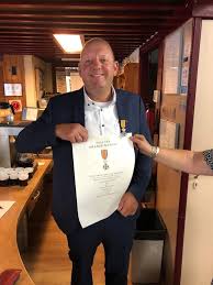 Koninklijke onderscheidingen worden elk jaar in april uitgereikt tijdens de lintjesregen. Koninklijke Onderscheiding Des Lunteren