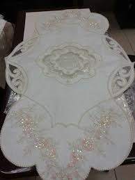 Raquel Ibarra Martinez Adli Kullanicinin Deri Panosundaki Pin Boncuklu Nakis Boncuk Isi Desenler