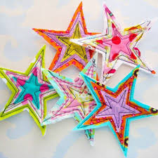 1001 Ideen Fur Weihnachtssterne Basteln Von Freshideen Weihnachtsstern Basteln Weihnachtsstern Und Basteln Weihnachten