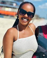 Her Smile 🖤 🇷🇼♥️🇷🇼