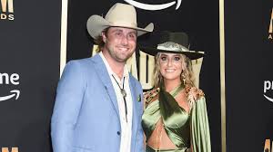 Yellowstone star Lainey Wilson reveals why she kept romance with former  NFL player a secret for over 2 years | Fox News