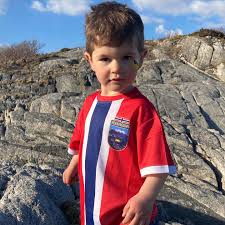 Vi vil oppdatere denne siden med informasjon og bilder fra prosessen etterhvert. Henningsvaer Football Soccer Stadium Lofoten Norway Home Facebook