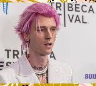 Katharine Howe's Instagram, Twitter & Facebook