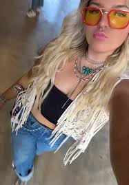 maci nicole (@maciiread)