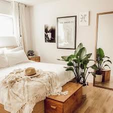 Beautiful Neutral Bedroom With Greenery Apartment Bedroom Decor Home Decor Bedroom Home Bedroom