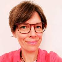 Michelle Hallum's Instagram, Twitter & Facebook