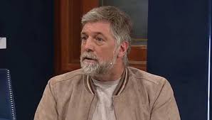 Horacio cabak anunció su fin de ciclo en el programa polémica en el bar y confirmó su despedida a través de su cuenta de twitter con un seco mensaje. Amyyryfqa7mtkm